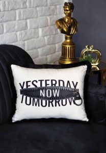 Декоративна луксузна перница - EY278 - Image 2