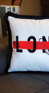 Декоративна луксузна перница - EY276 - Image 3