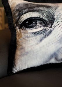 Декоративна луксузна перница - EY277 - Image 3