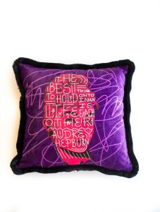 Декоративна луксузна перница - EY288 - Image 4