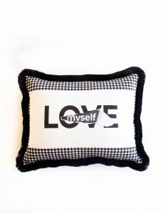 Декоративна луксузна перница - EY279