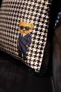 Декоративна луксузна перница - EY256 - Image 3