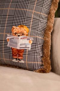 Декоративна луксузна перница - EY261 - Image 3