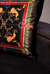 Декоративна луксузна перница - EY232 - Image 3