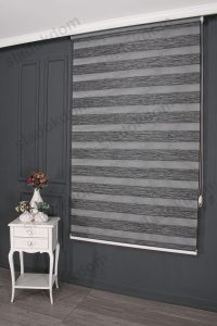 Антрацит Сив Со Широки Линии Зебра Завеса