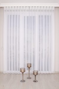 Бела Вертикална Зебра Завеса