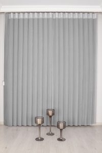 Сиво Вертикална Зебра Завеса - Image 2