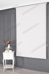 Бела Затемнувачко (Black Out) Роло Завеса