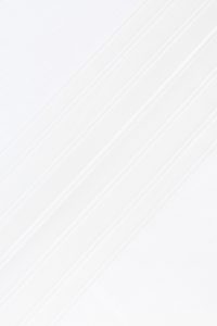 Млечна Бела Луксузна Вертикална Зебра Завеса - Image 4