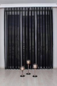 Црна Луксузна Вертикална Зебра Завеса