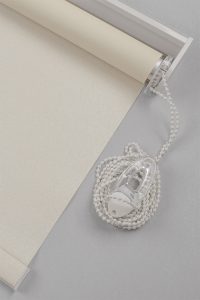 Сребреникава Беж Мат Роло Завеса - Image 3