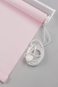 Сребреникава Розева Мат Роло Завеса - Image 3