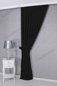 Црна Драпер Завеса
